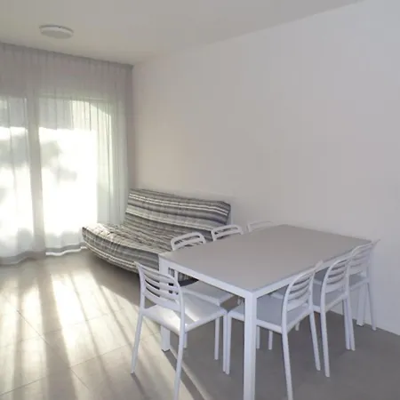 New Flat In A With Pool And Jacuzzi