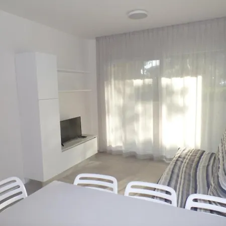 New Flat In A With Pool And Jacuzzi Apartment