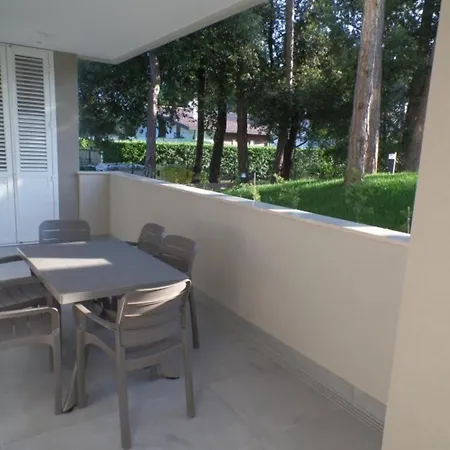 New Flat In A With Pool And Jacuzzi Bibione