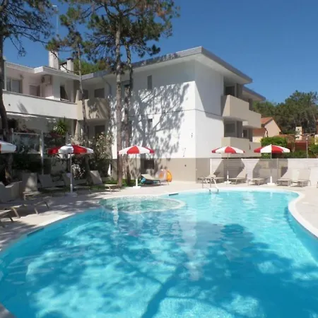 New Flat In A With Pool And Jacuzzi Apartment Bibione